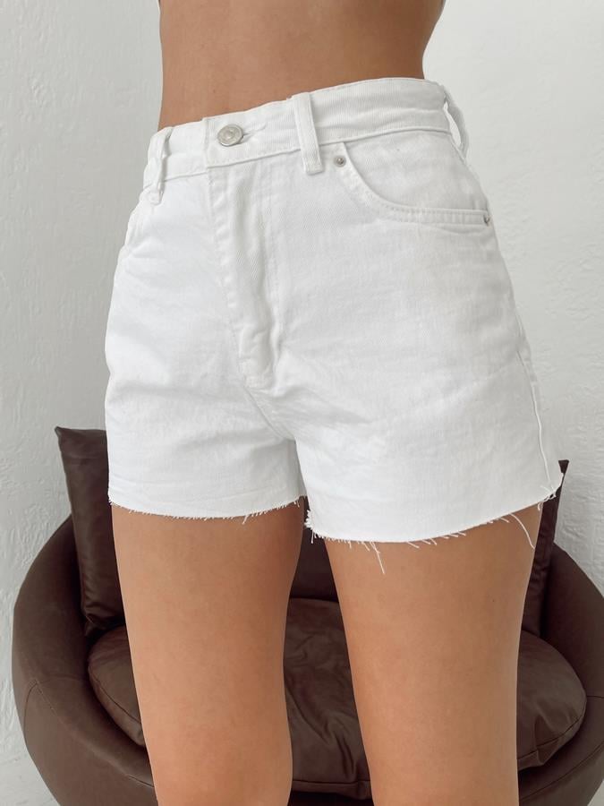 Paçası Dikişsiz Mom Şort BEYAZ