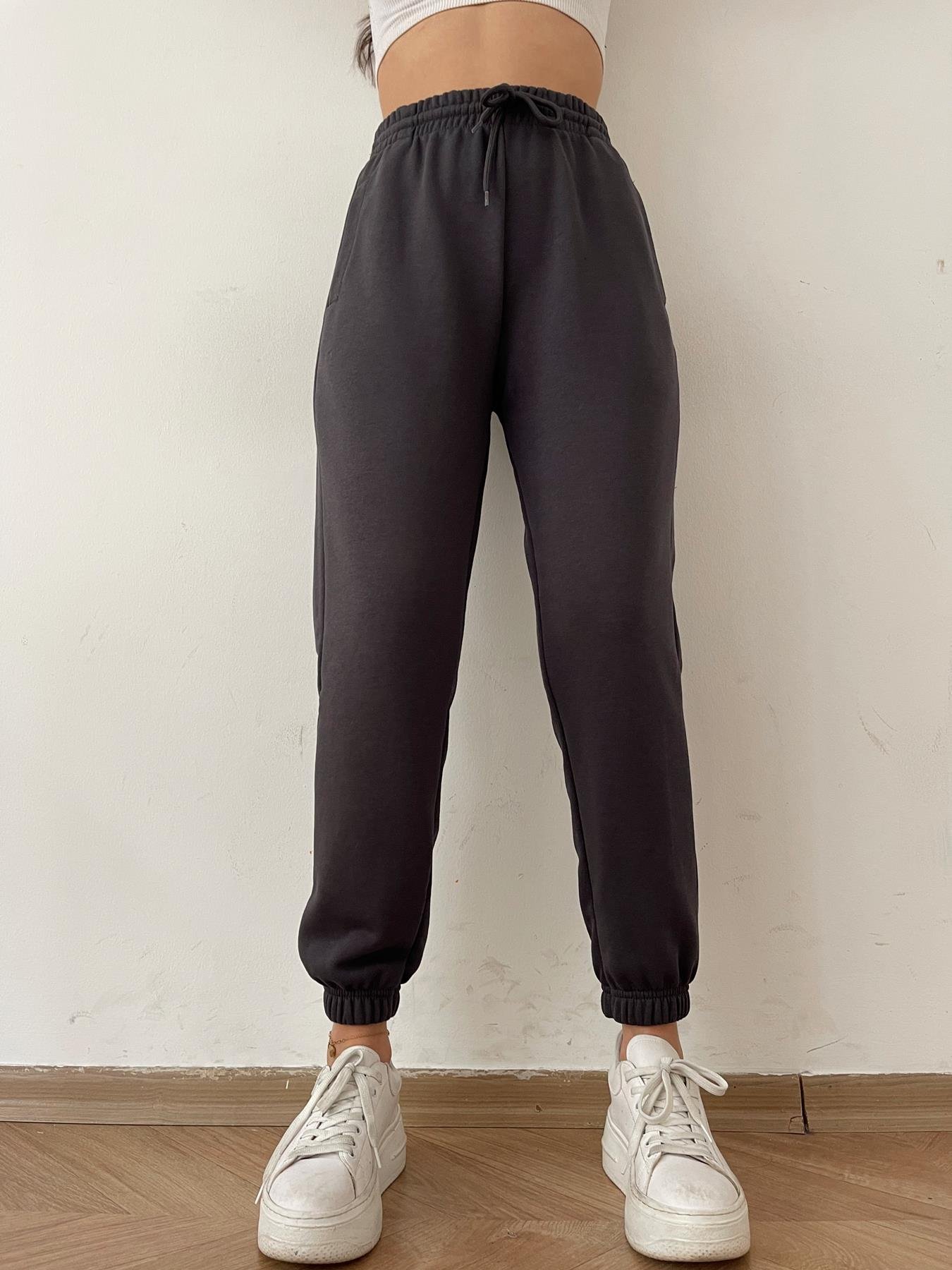 Paçası İnce Lastikli Eşofman Altı ANTRASİT