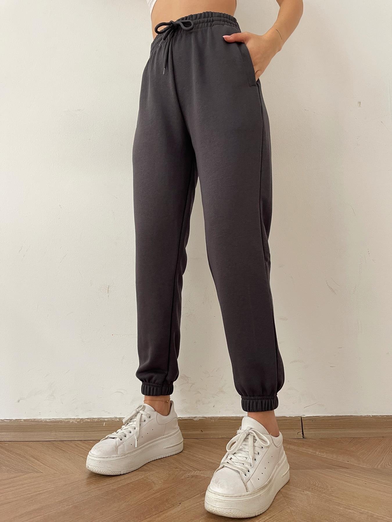 Paçası İnce Lastikli Eşofman Altı ANTRASİT