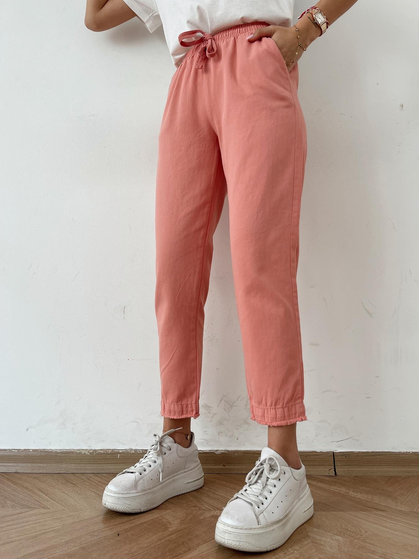 Paçası Püskül Detay Lastikli Pantolon Pudra