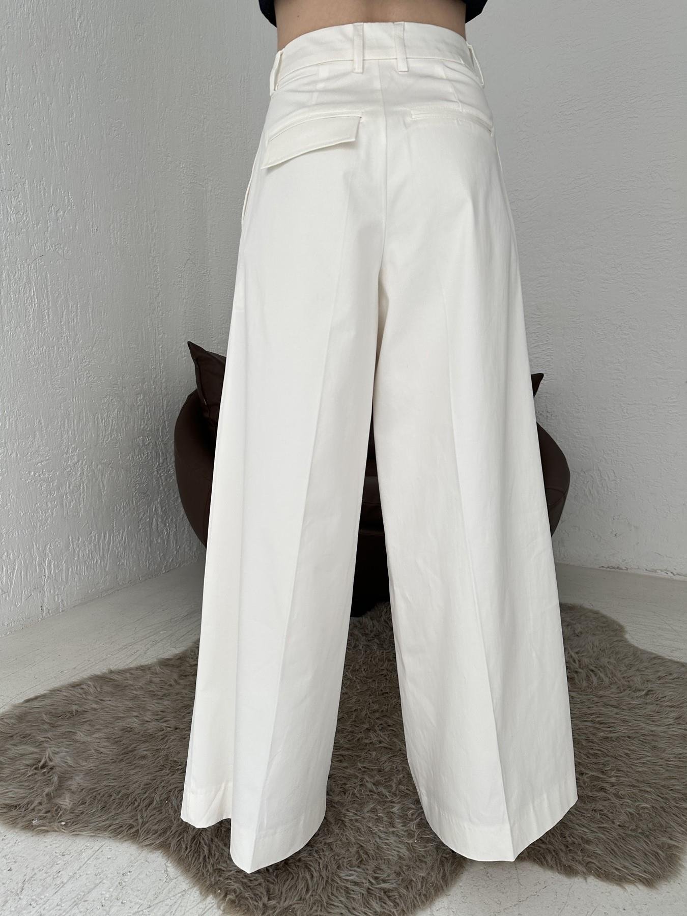 Pileli Geniş Paça Pantolon Beyaz