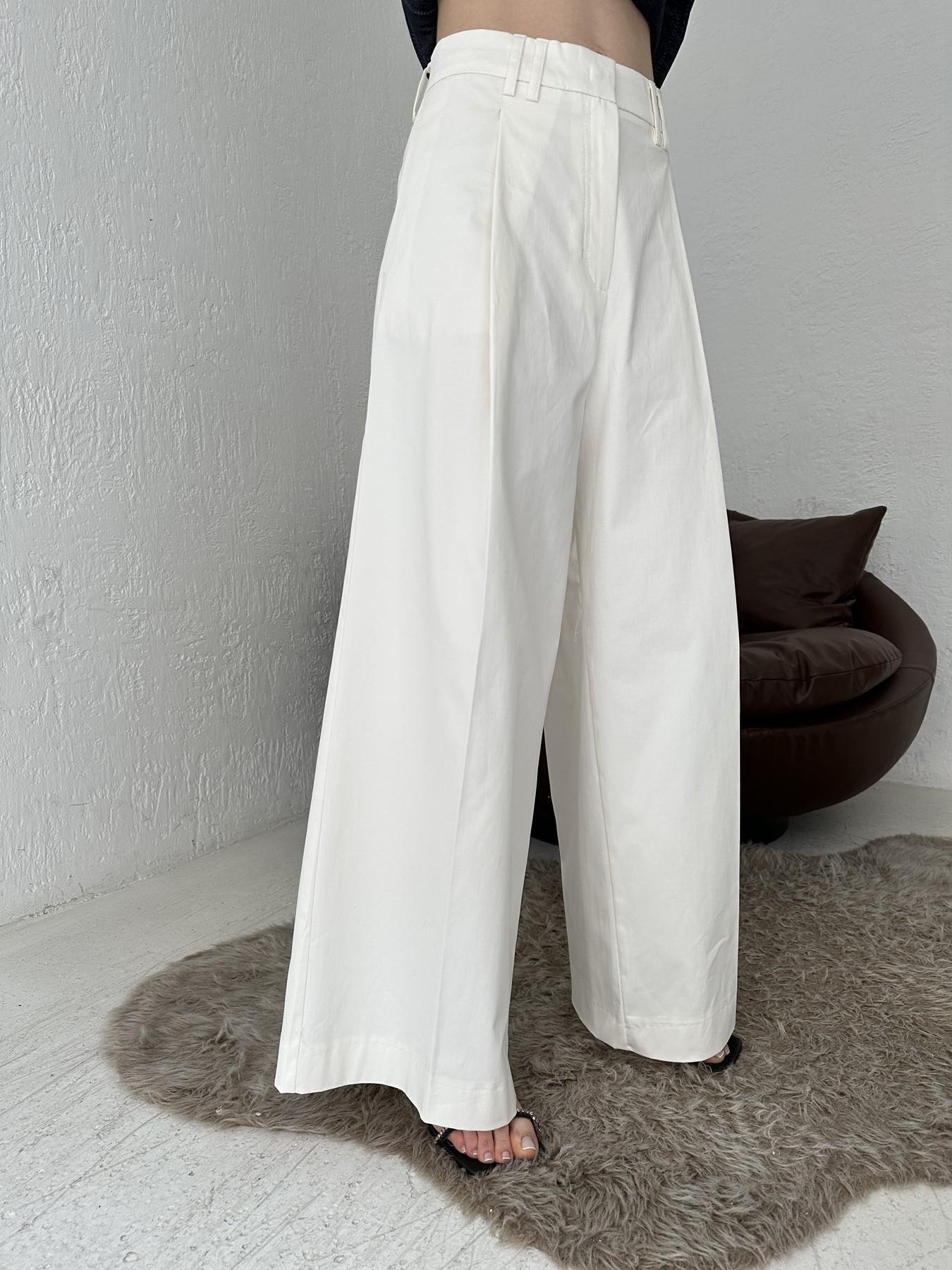 Pileli Geniş Paça Pantolon Beyaz