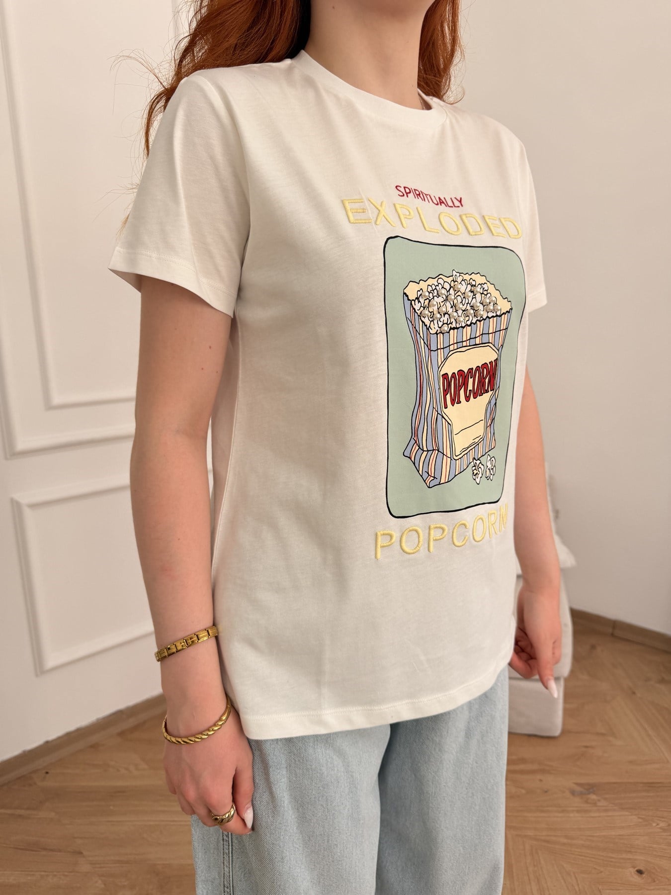 Pop Corn Nakışlı İnci Detaylı T-shirt Ekru