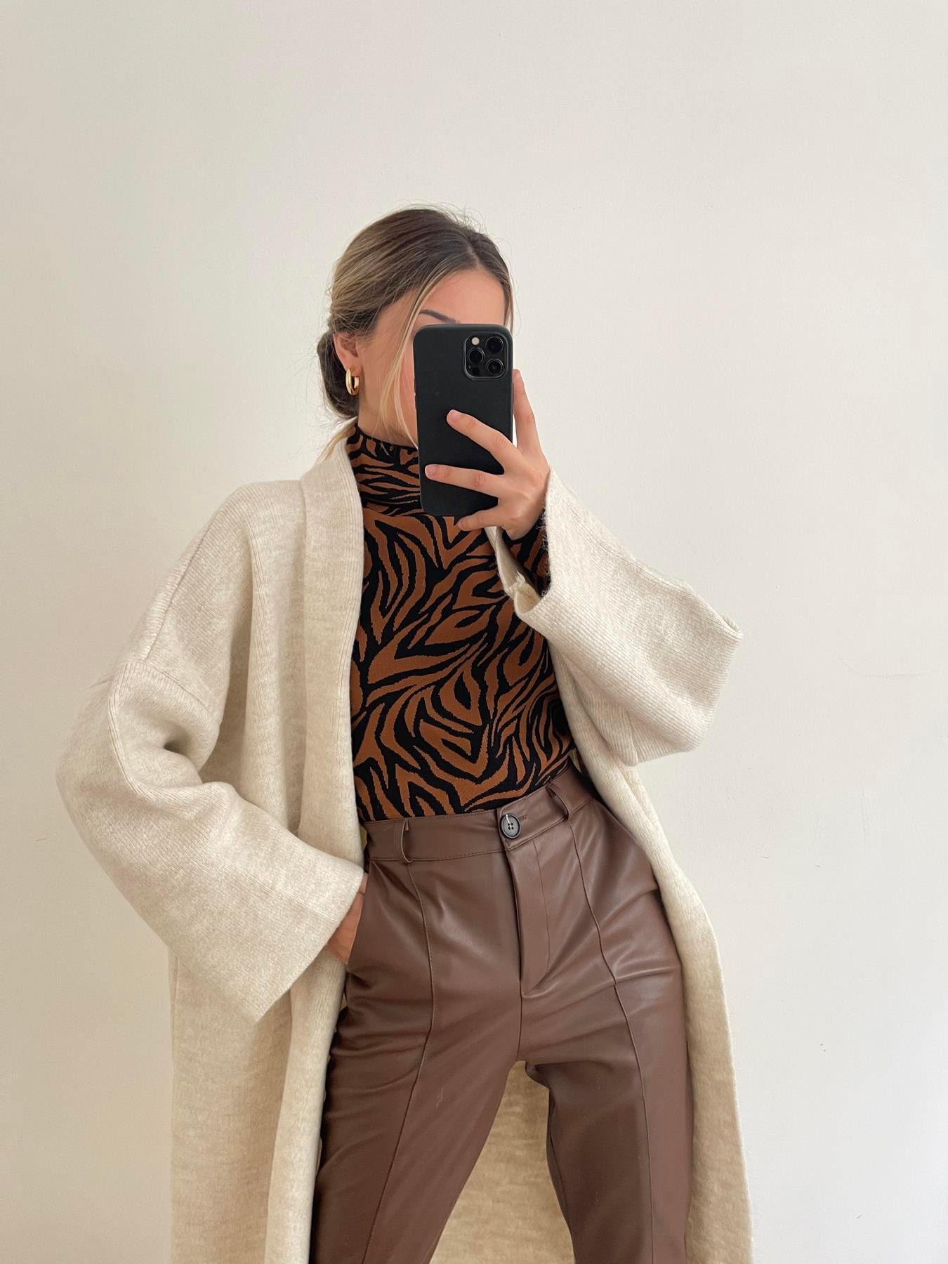 Salaş Triko Hırka Taş