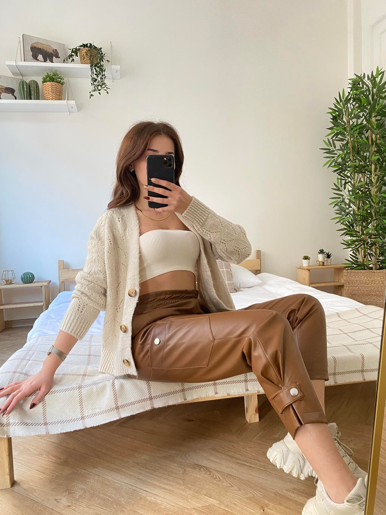 Şardonlu Hırka Taş