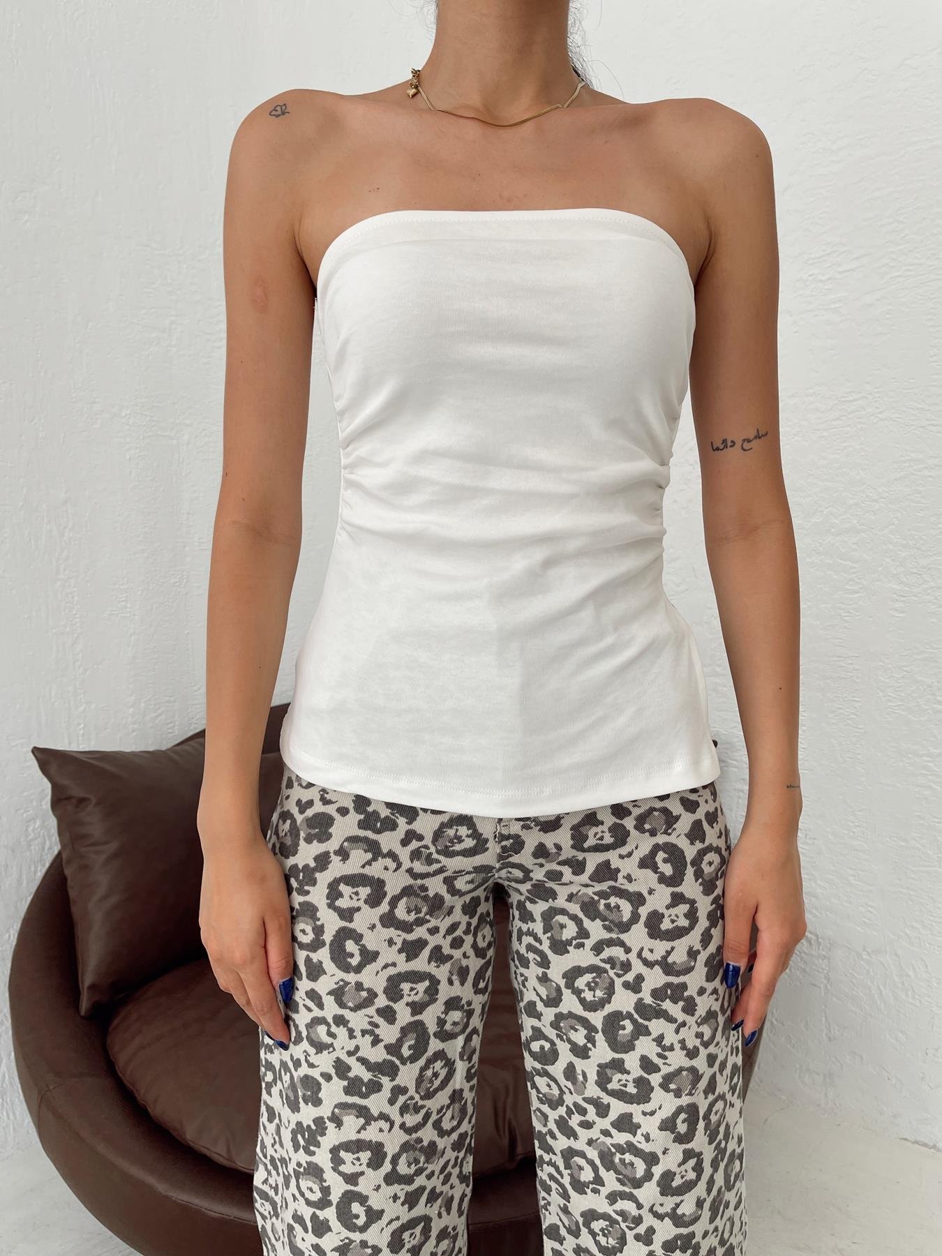 Straplez Yırtmaçlı Bluz EKRU