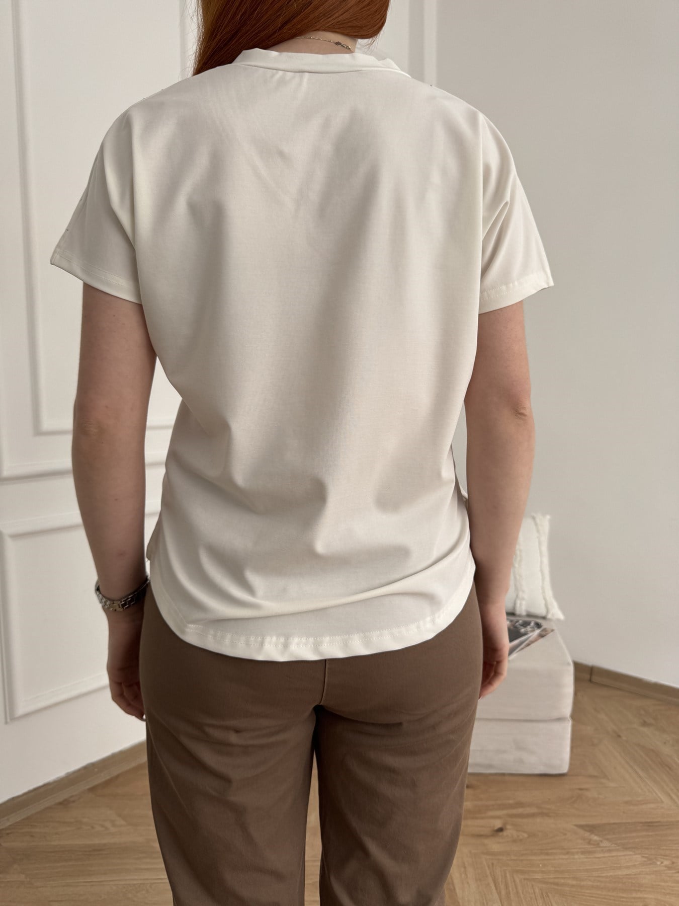 Taş Detaylı V Yaka T-shirt Beyaz