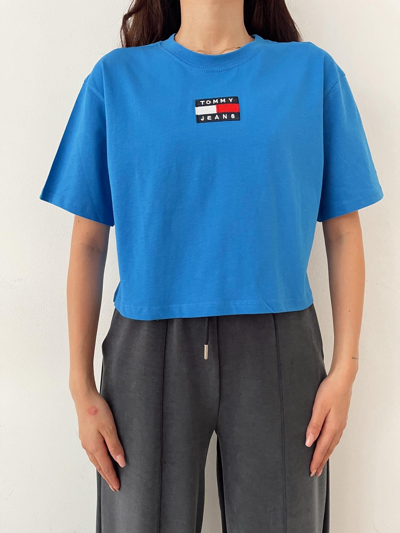 TH Logo Nakışlı Crop Tişört SAKS