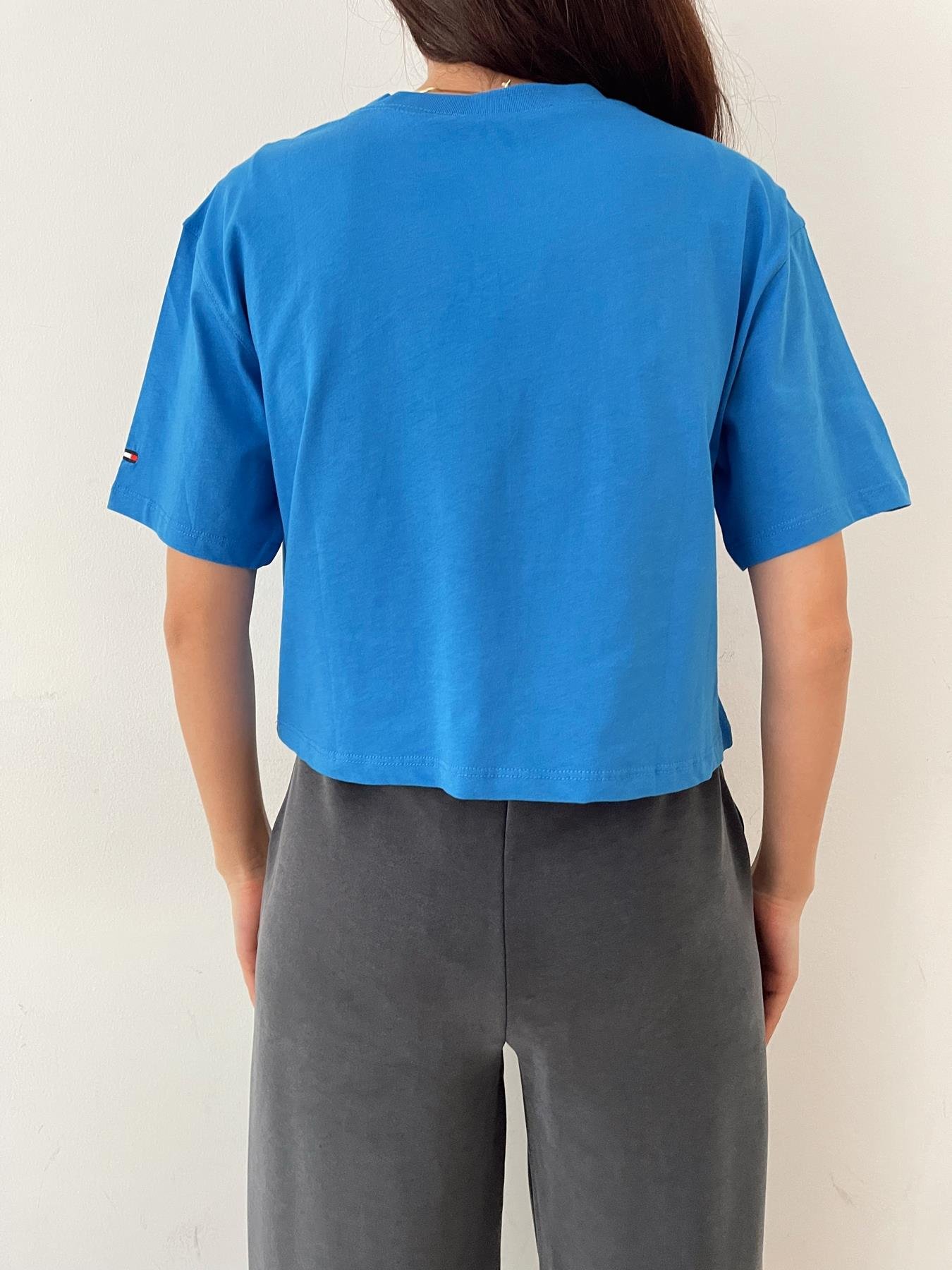 TH Logo Nakışlı Crop Tişört SAKS