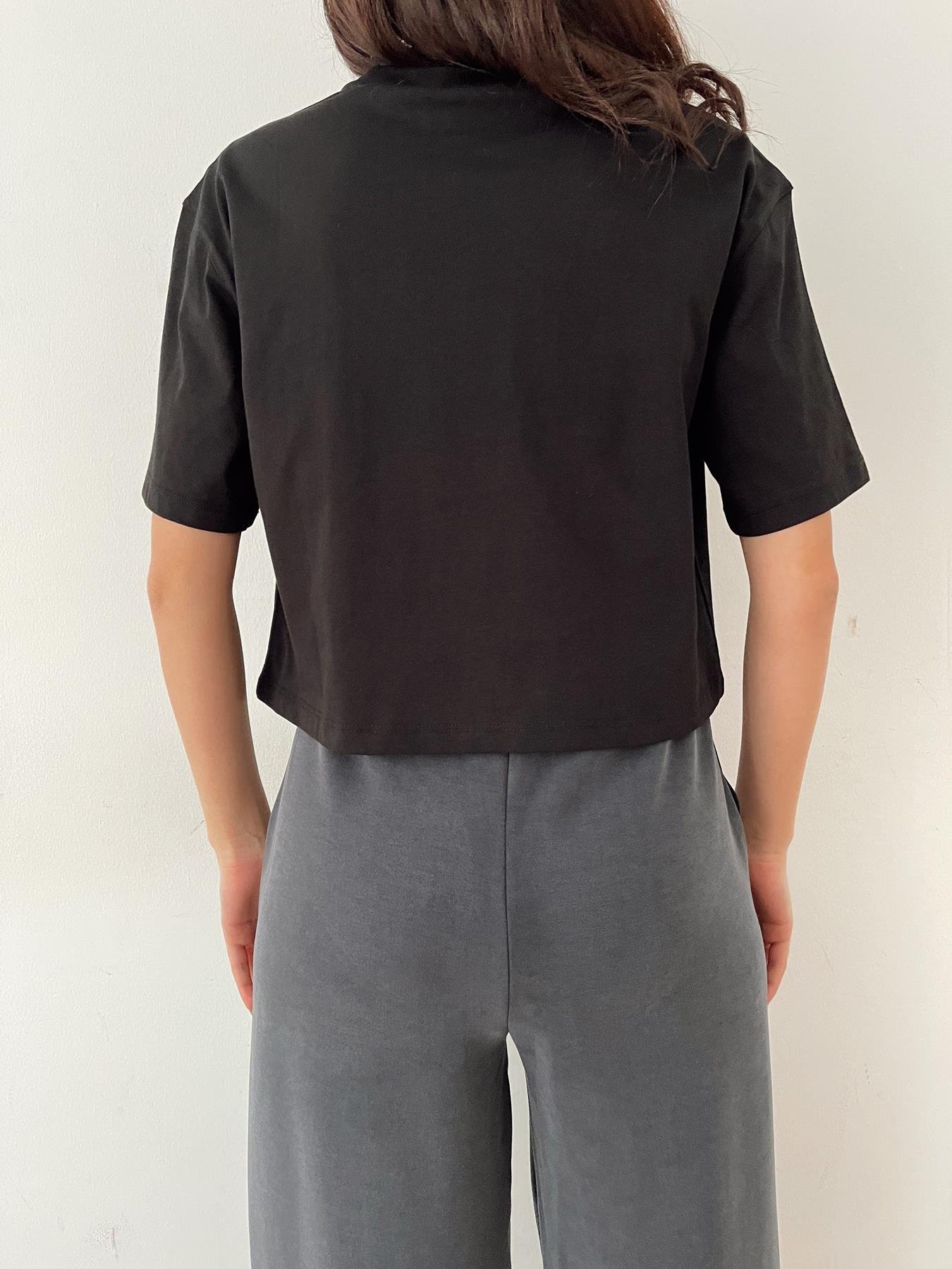 TH Logo Nakışlı Crop Tişört SİYAH