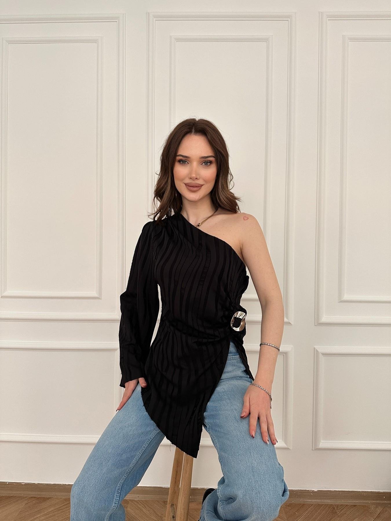 Toka Detay Asimetrik Bluz Siyah