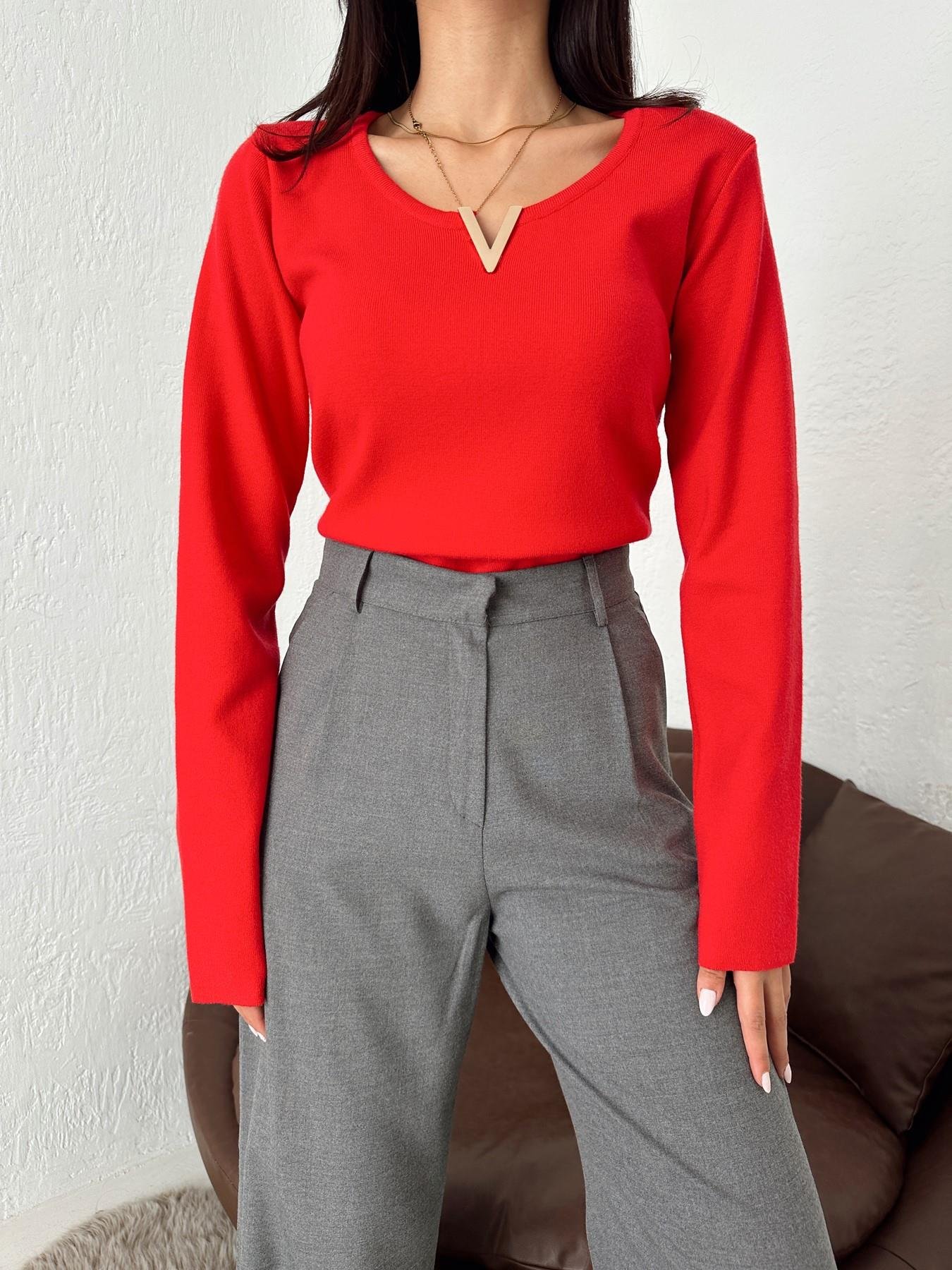 V Broşlu Triko KIRMIZI