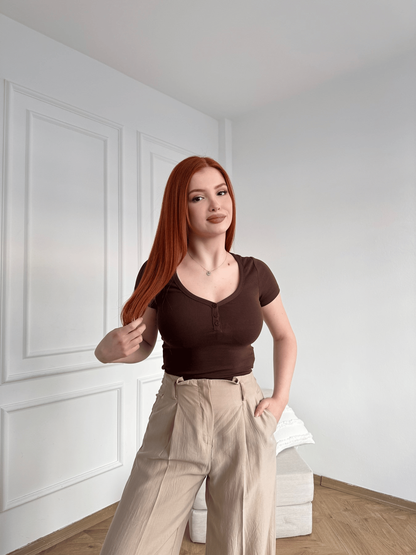 V Yaka Düğmeli Body Acı kahve