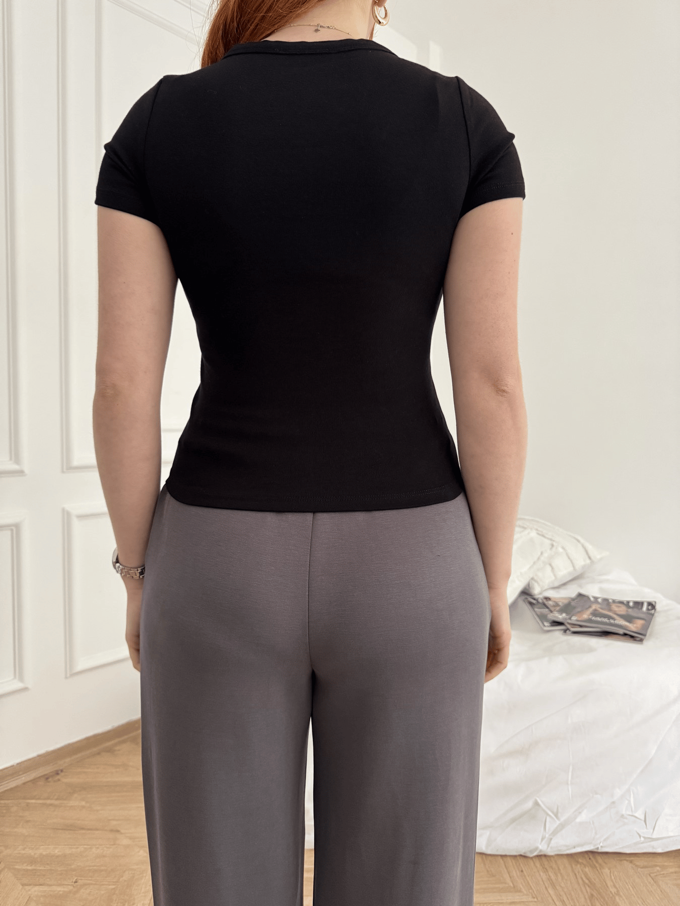 V Yaka Düğmeli Body Siyah