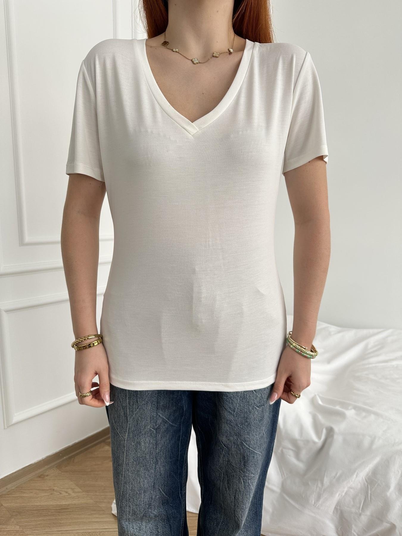 V Yaka Oversize Tişört Ekru