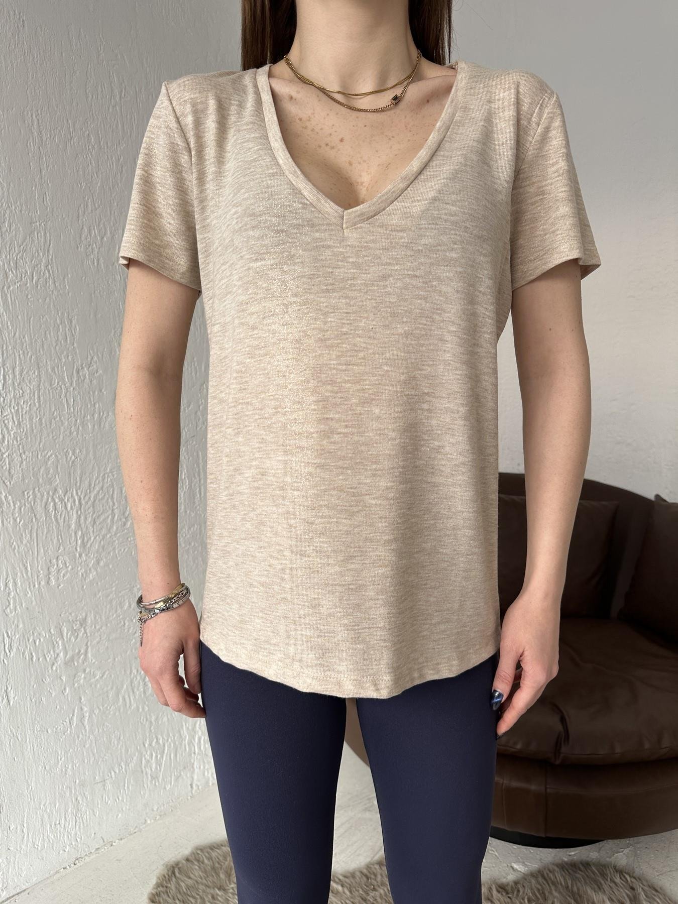 V Yaka Simli Tişört BEJ