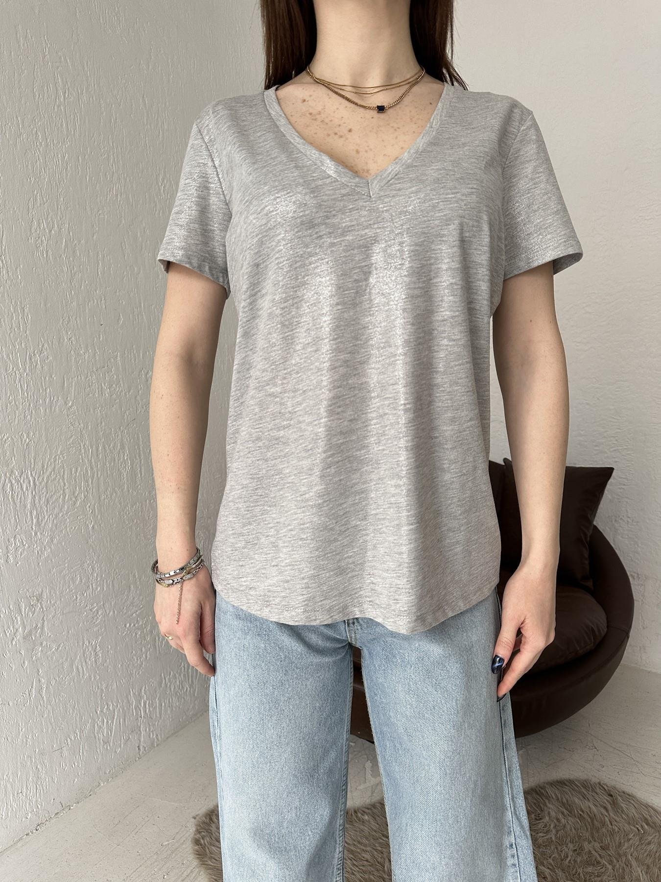 V Yaka Simli Tişört GRİ