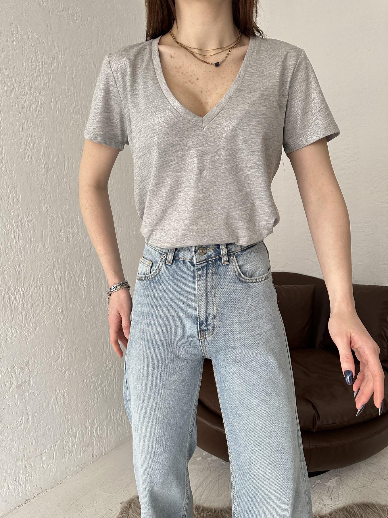 V Yaka Simli Tişört GRİ