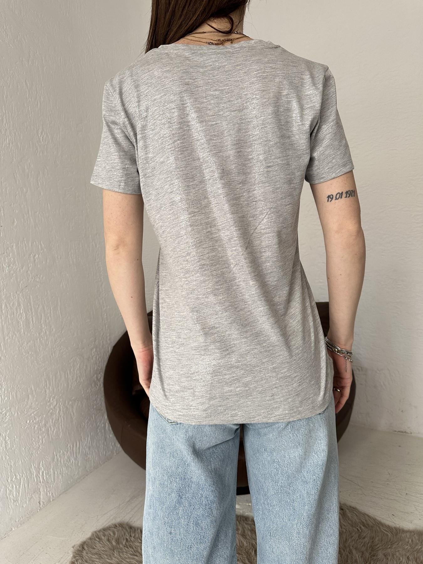 V Yaka Simli Tişört GRİ