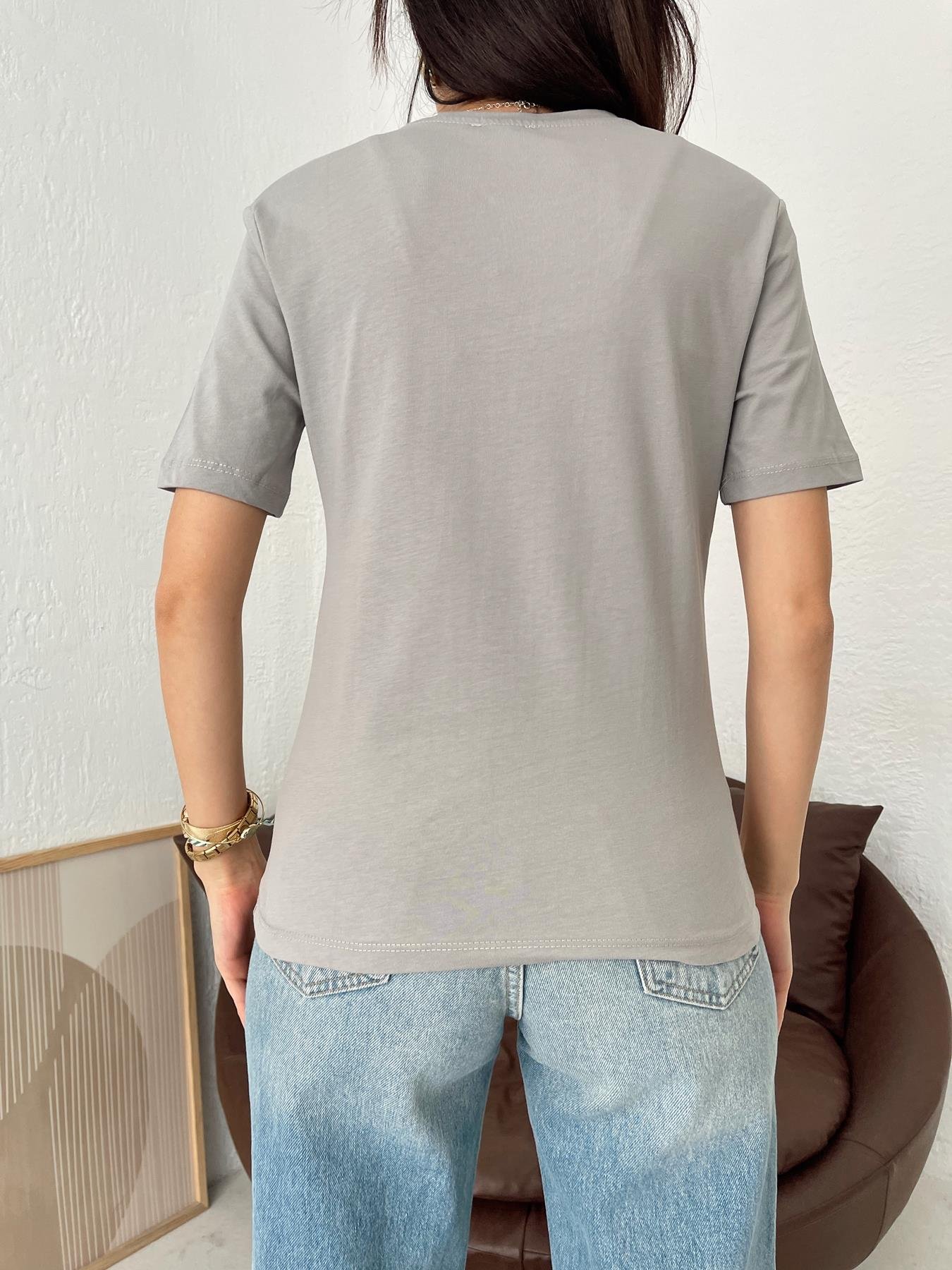 V Yaka Tişört GRİ