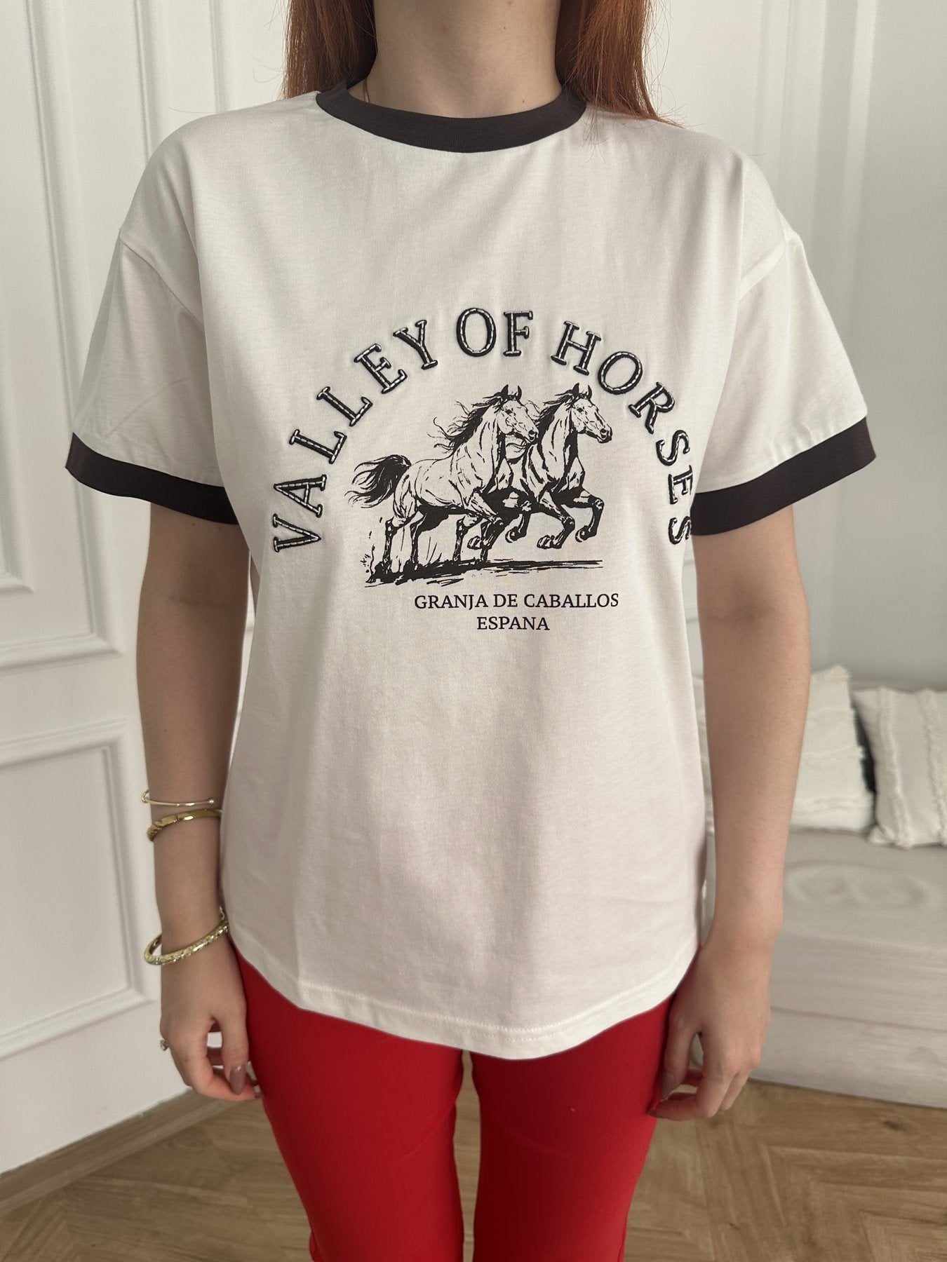 Valley Of Horses Nakışlı T-shirt Ekru