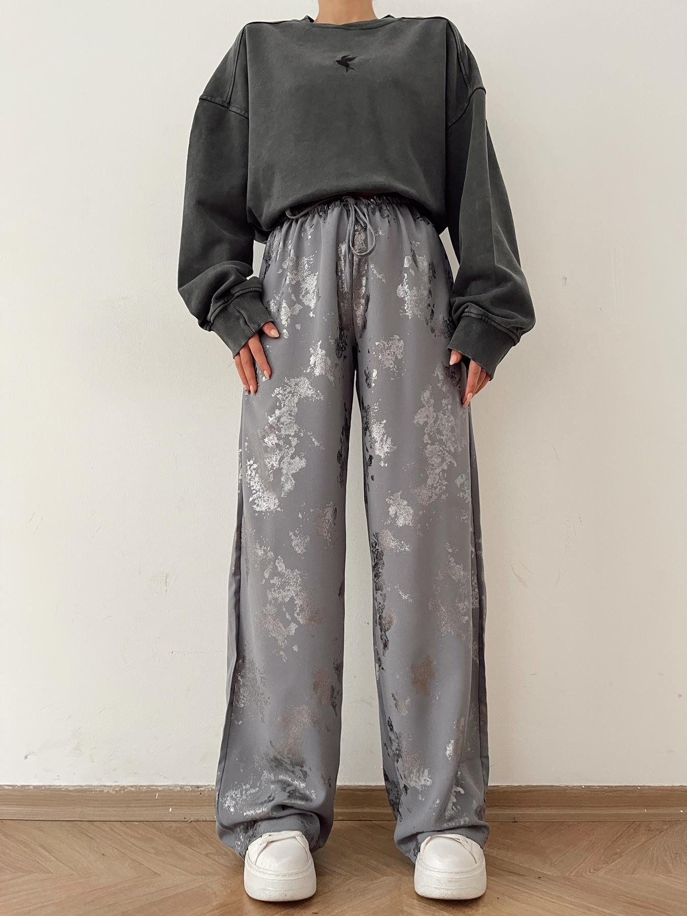 Varak Baskı Lastikli Pantolon GRİ