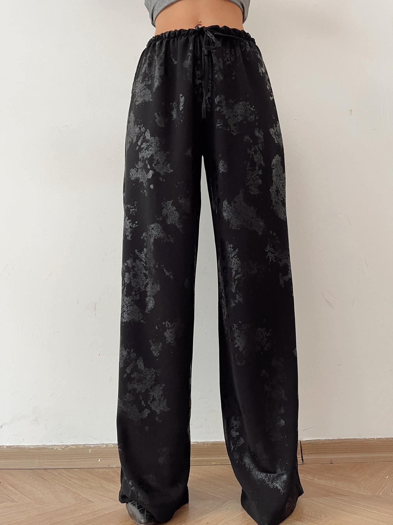 Varak Baskı Lastikli Pantolon SİYAH