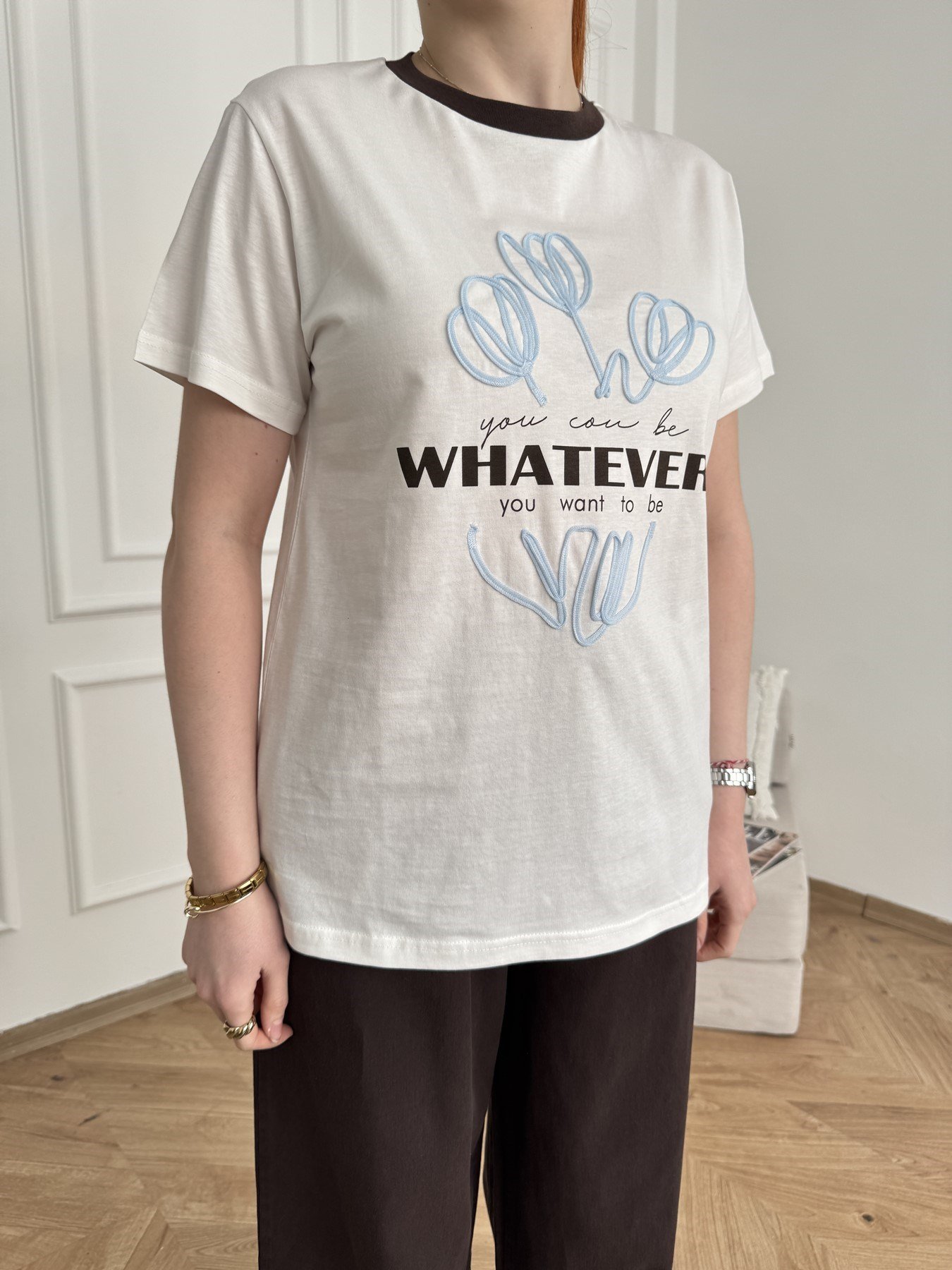 Whatever Baskılı Çiçek Nakışlı Tişört Ekru