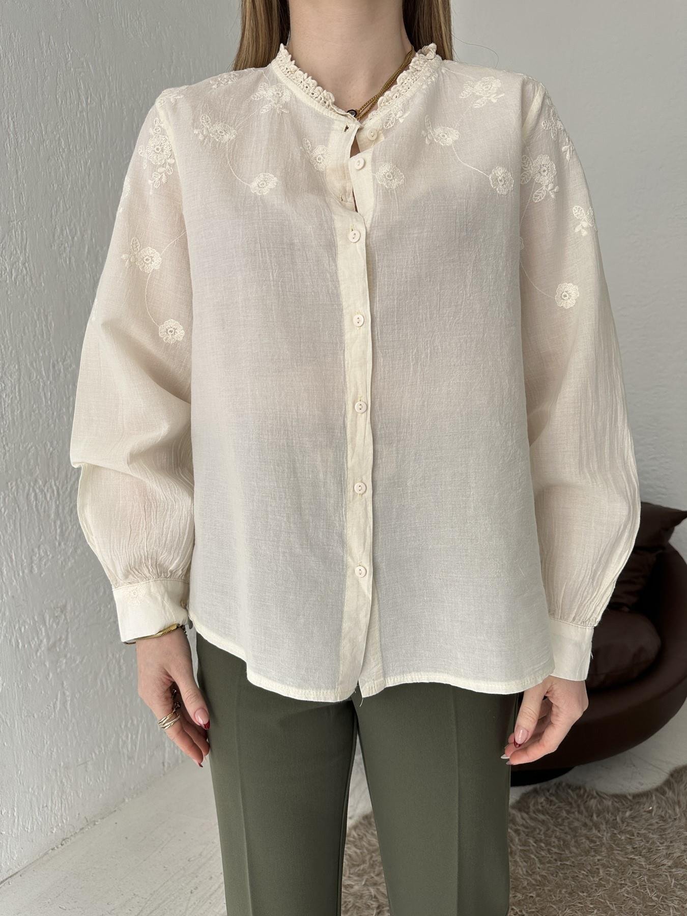 Yakası Danteli Gömlek Bej