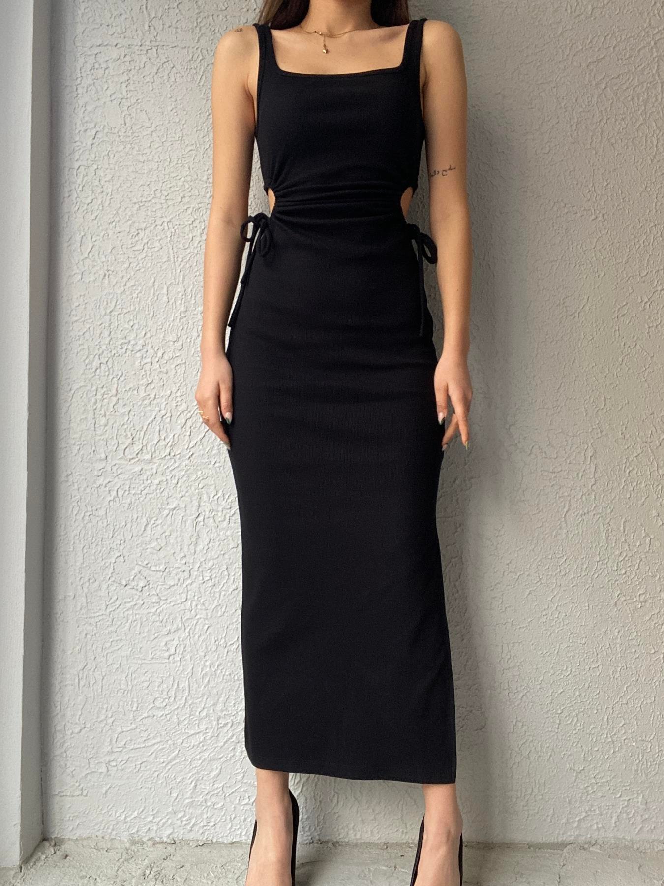 Yanları Pencereli Uzun Elbise SİYAH