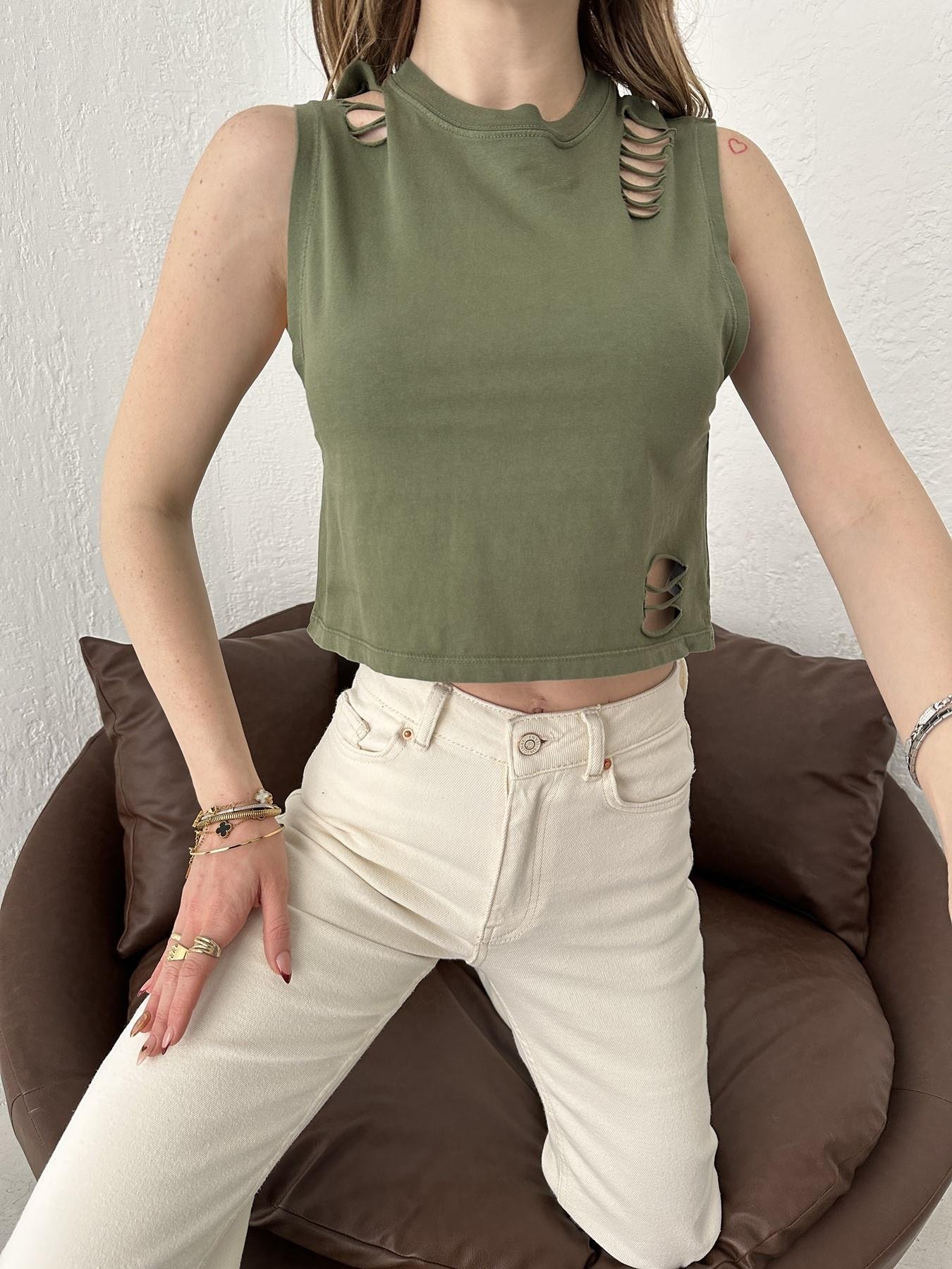 Yırtık Detay Bluz Haki