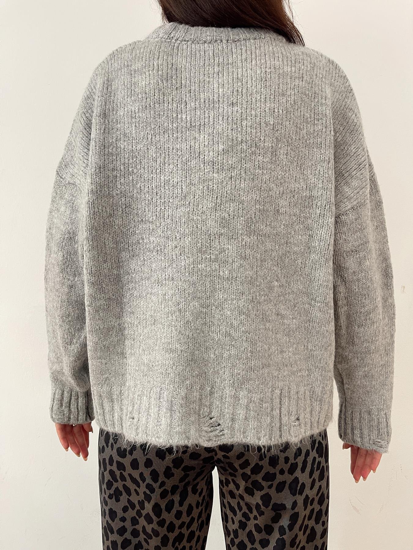 Yırtık Detaylı Triko Kazak GRİ