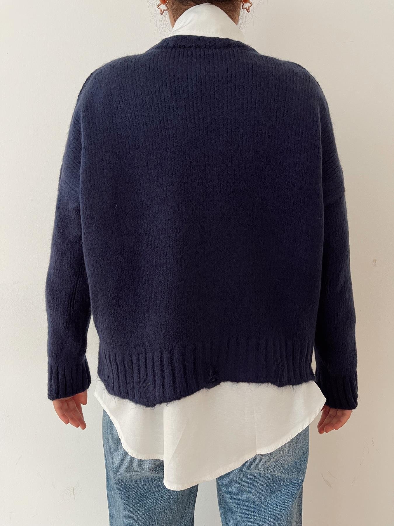 Yırtık Detaylı Triko Kazak LACİVERT