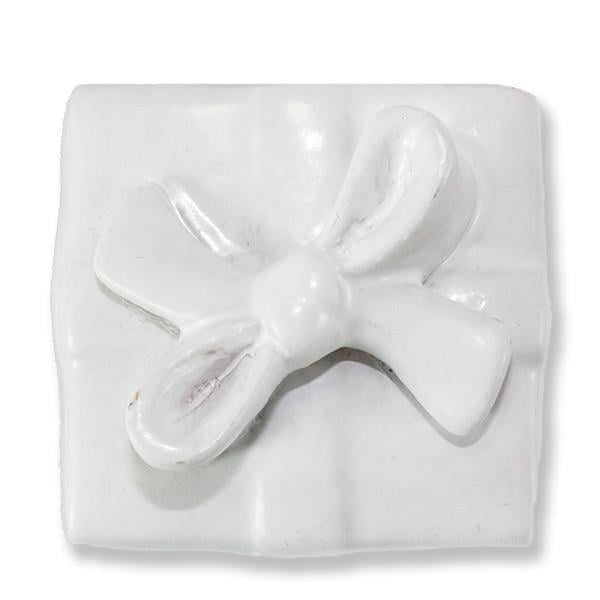 24 Adet Beyaz Fiyonklu Kare Kutu Biblo 4x4cm