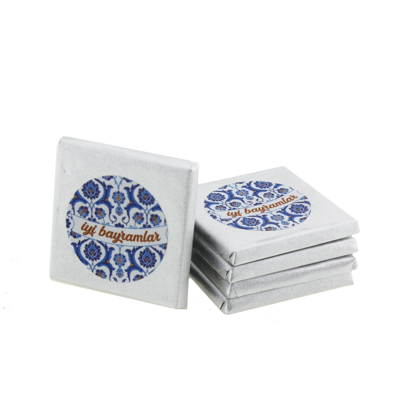 24 Adet Madlen Çikolata İyi Bayramlar Ahşap Kutuda