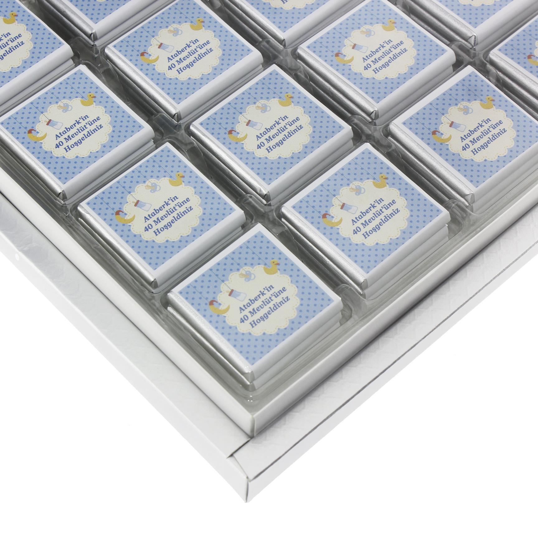 48 Adet İsim Etiketli Mavi Bebek Çikolatası Madlen Desenli