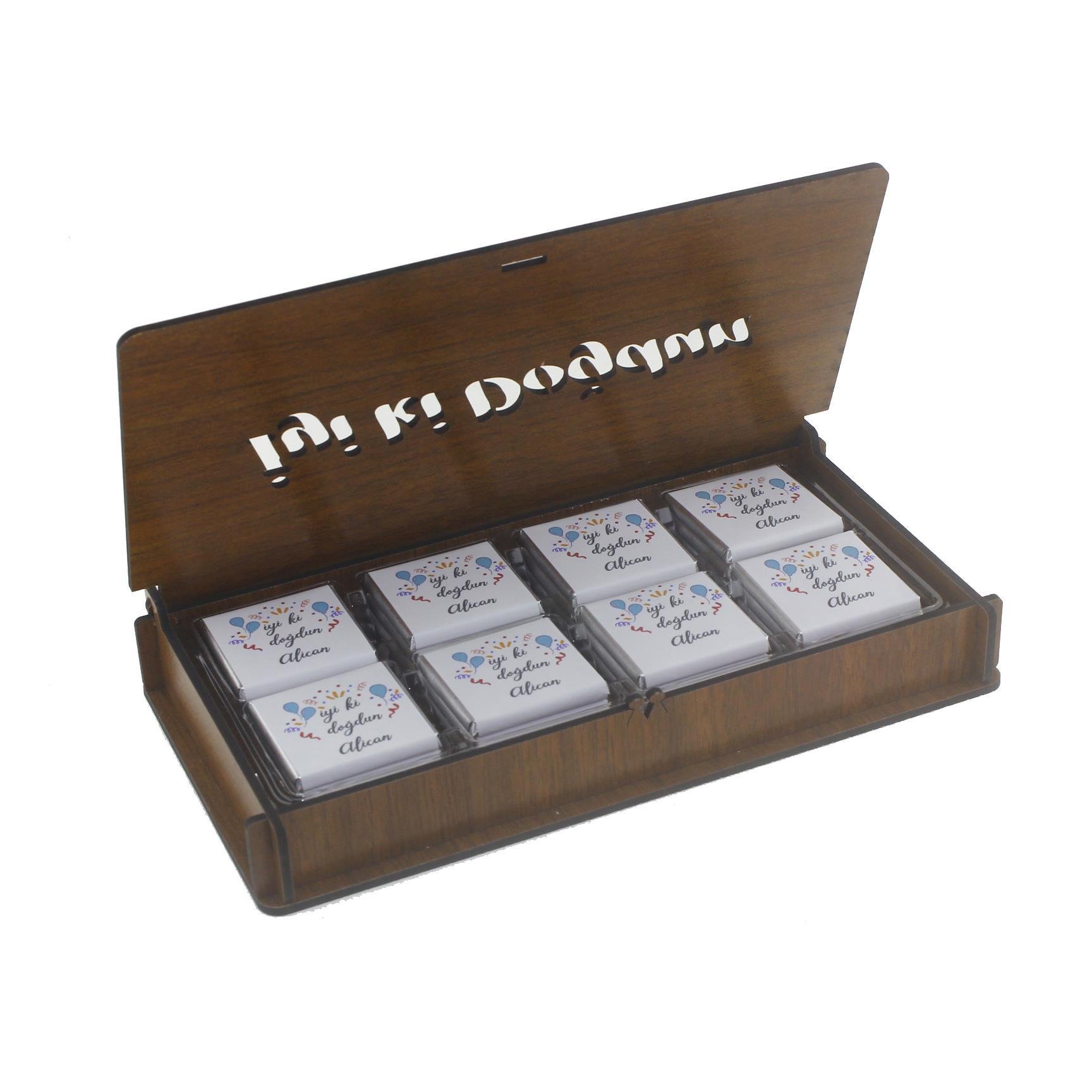 Ahşap Kutuda 24 Adet Çikolata İsme Özel İyi ki Doğdun Doğumgünü