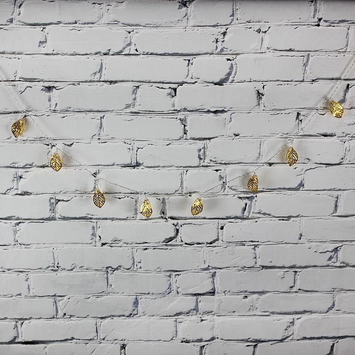 Led Işık Metal Yaprak  10'lu Şerit Aydınlatma Pilli Ağaç Süsü