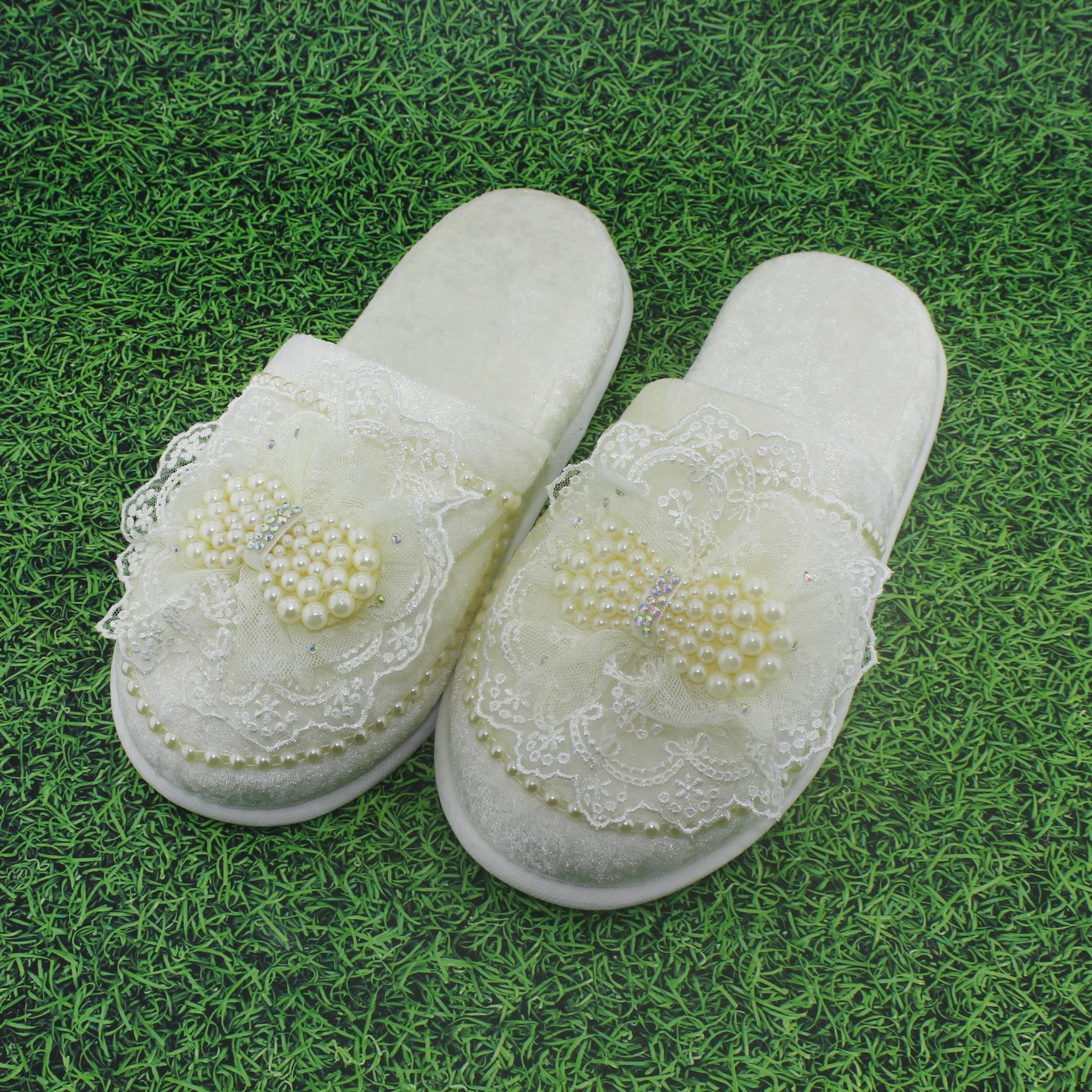 Lohusa Terliği ve Tacı Seti Krem İnci Fiyonklu