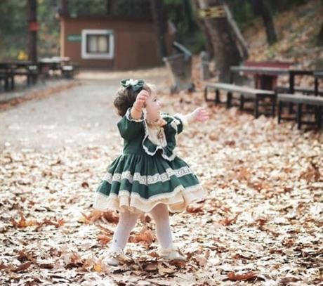 Yeşil Krem Vintage Kız Bebek Elbisesi, Özel Dikim Kız Çocuk Elbisesi, Doğum günü elbisesi, fotoğraf