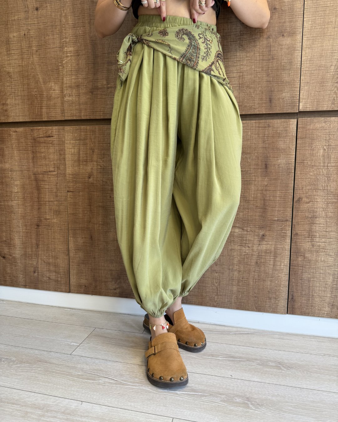 Fular Detaylı Şalvar Pantolon