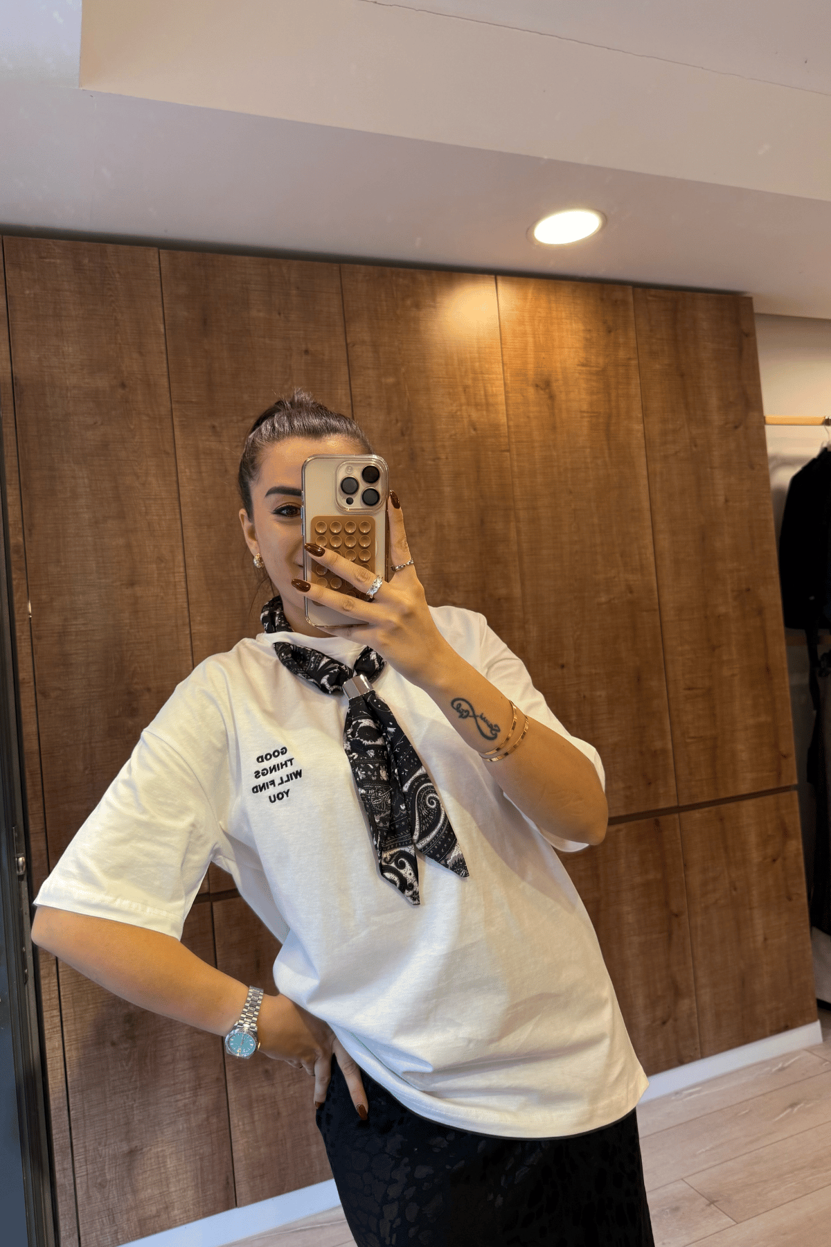 Quzu yeni sezon fularlı pamuk oversize tişört