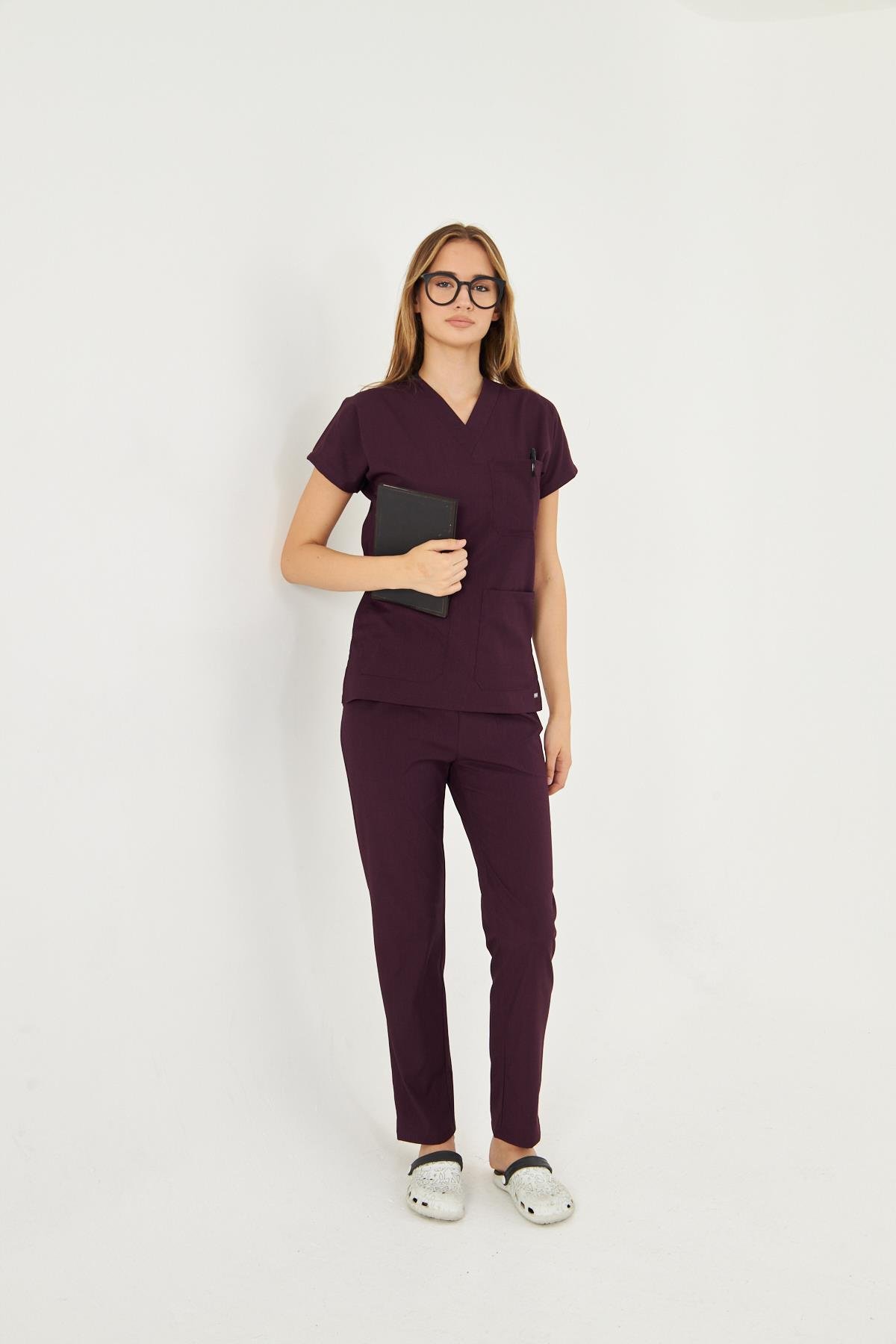 Patlıcan Moru Likralı Greys Scrubs TakımTıpmod | Scrubs, Hemşire Forması ve Sabo Terlikte Güvenilir AdresKadın Scrubs Takım
