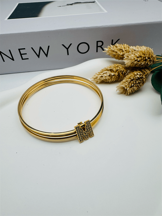 Charmlı Ajda Bilezik M Harfi  (Gold) 6mm  22084
