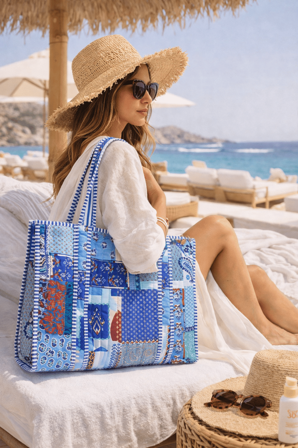 Patch Baskılı Kapitoneli Plaj Çantası, İçi Çizgili Baskılı ve Cepli Shopper Çanta, Plaj Çantası