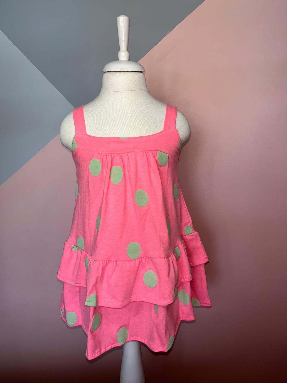 Pembe puantiyeli elbise