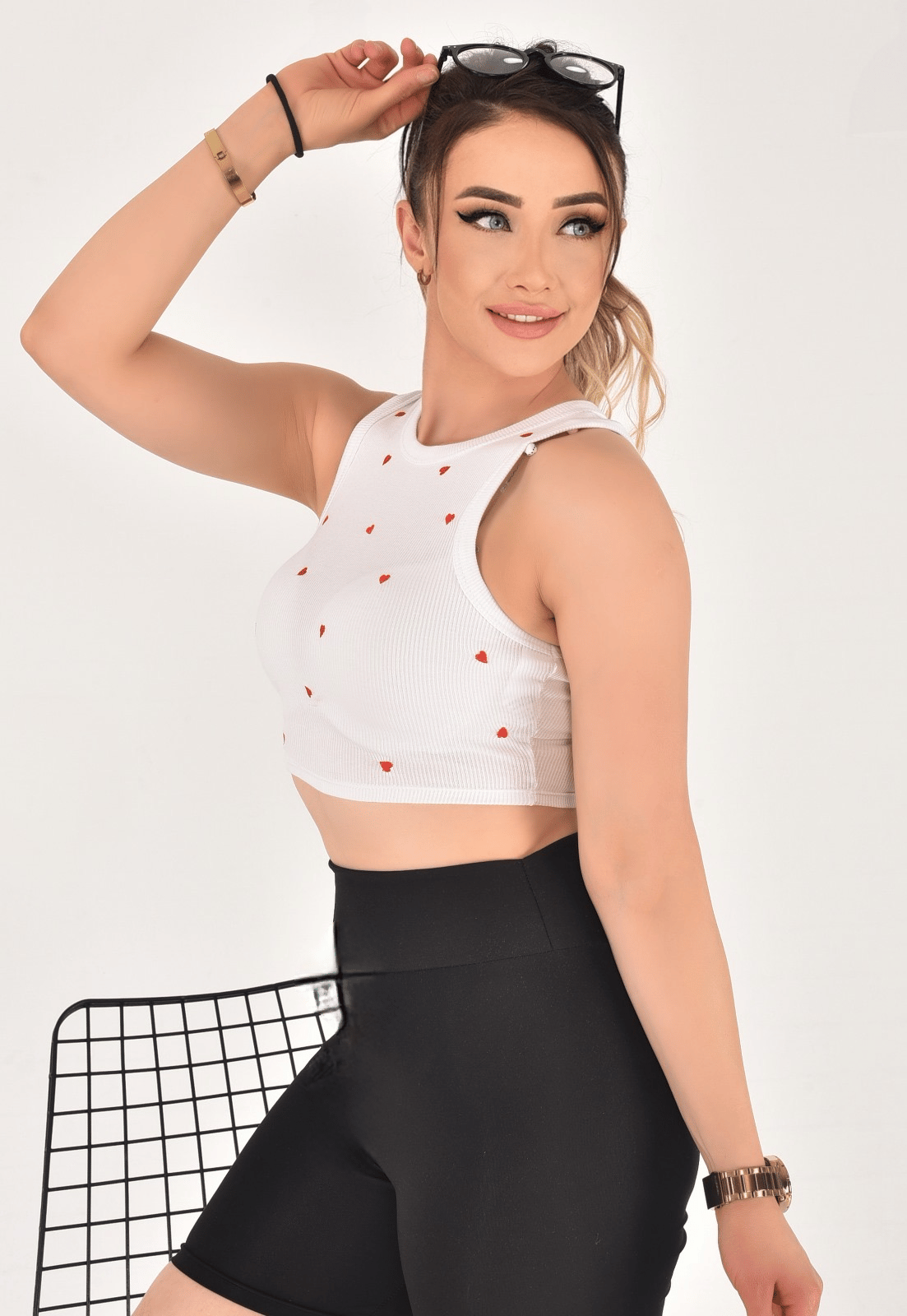 Kalp Motif Nakışlı Baskılı Halter Yaka Crop