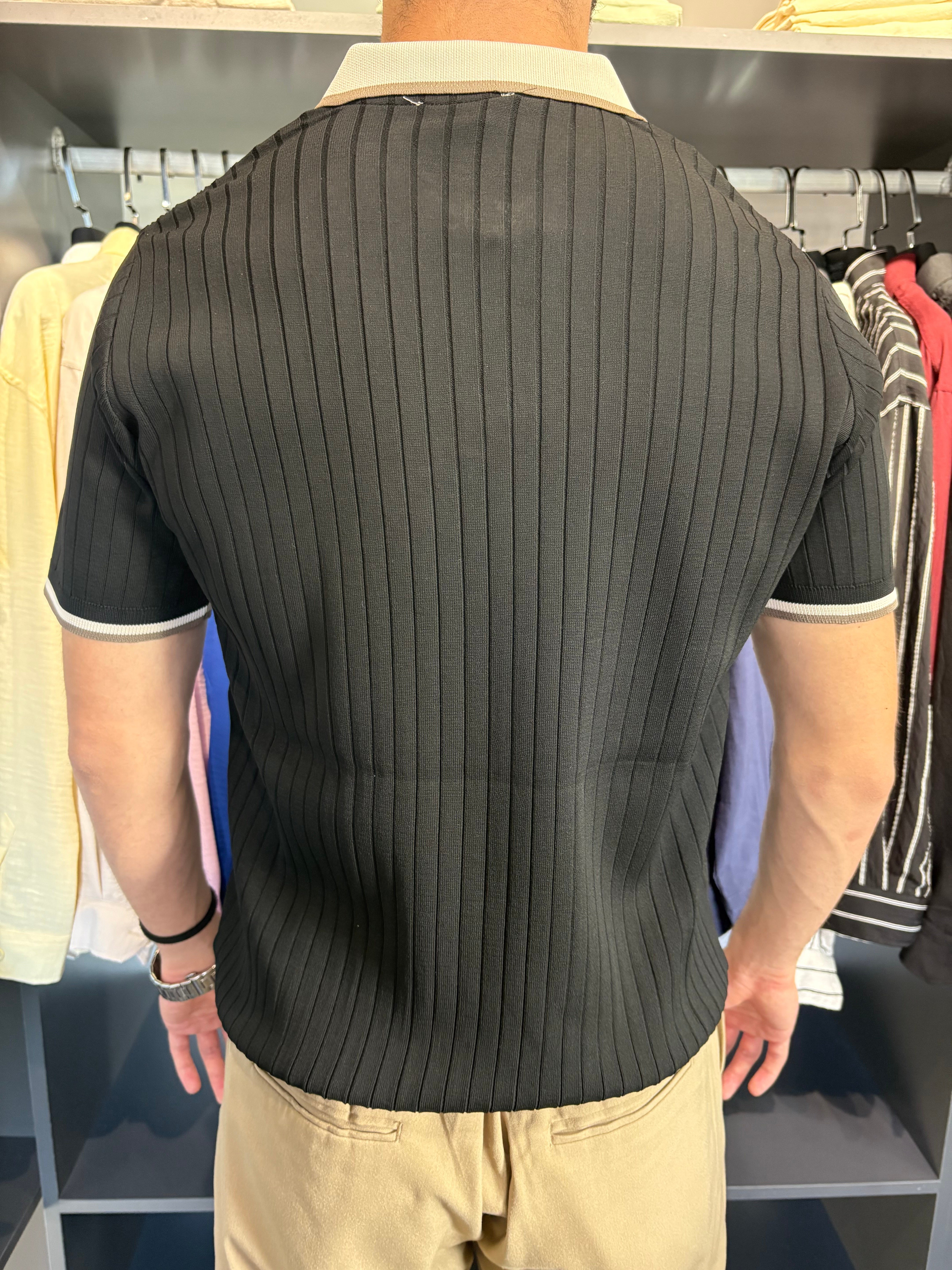 Yaka Detay Fitilli Triko Tshirt Siyah