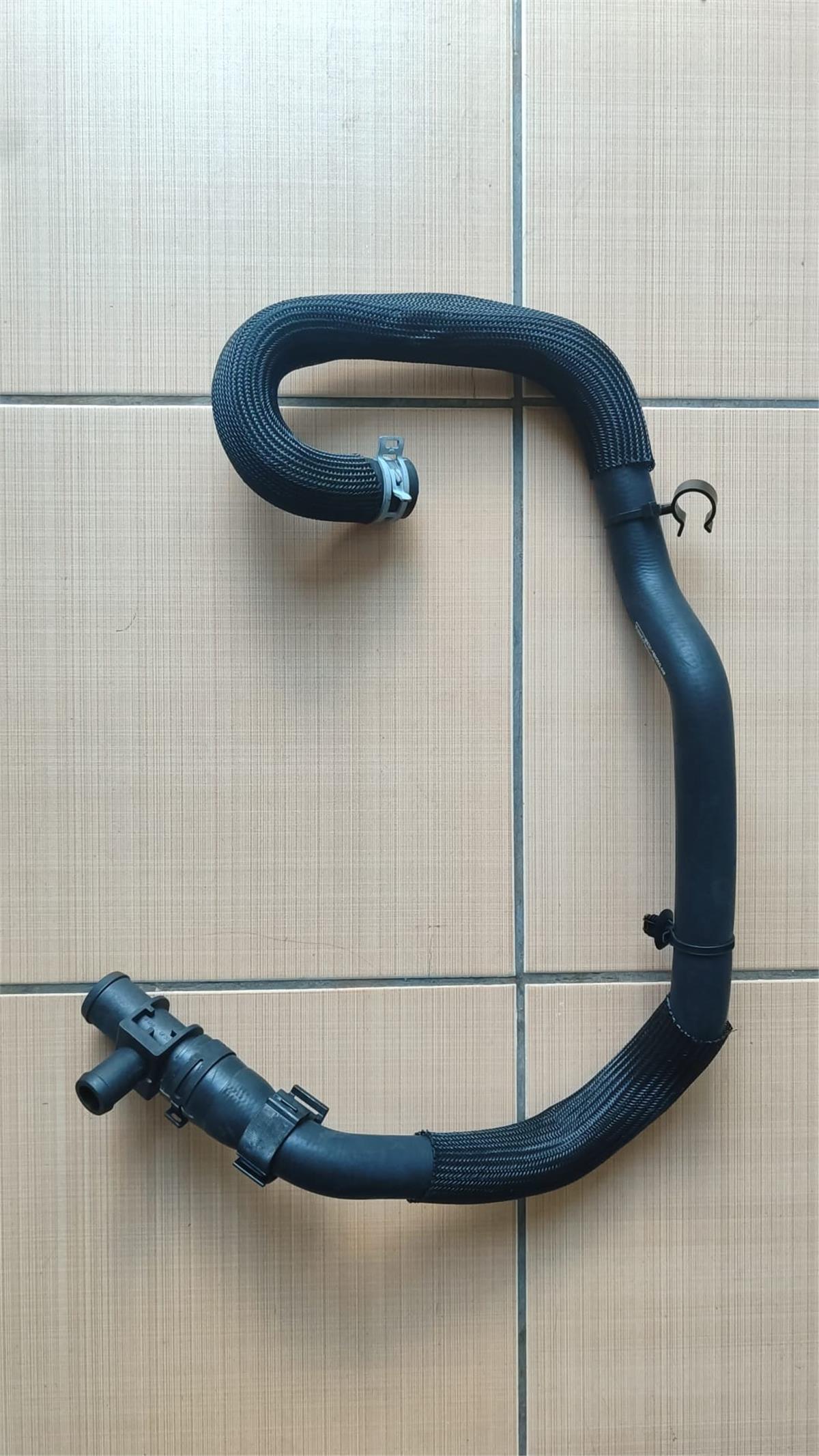 KK31-18N252-HF KALORİFER HORTUMU FORD