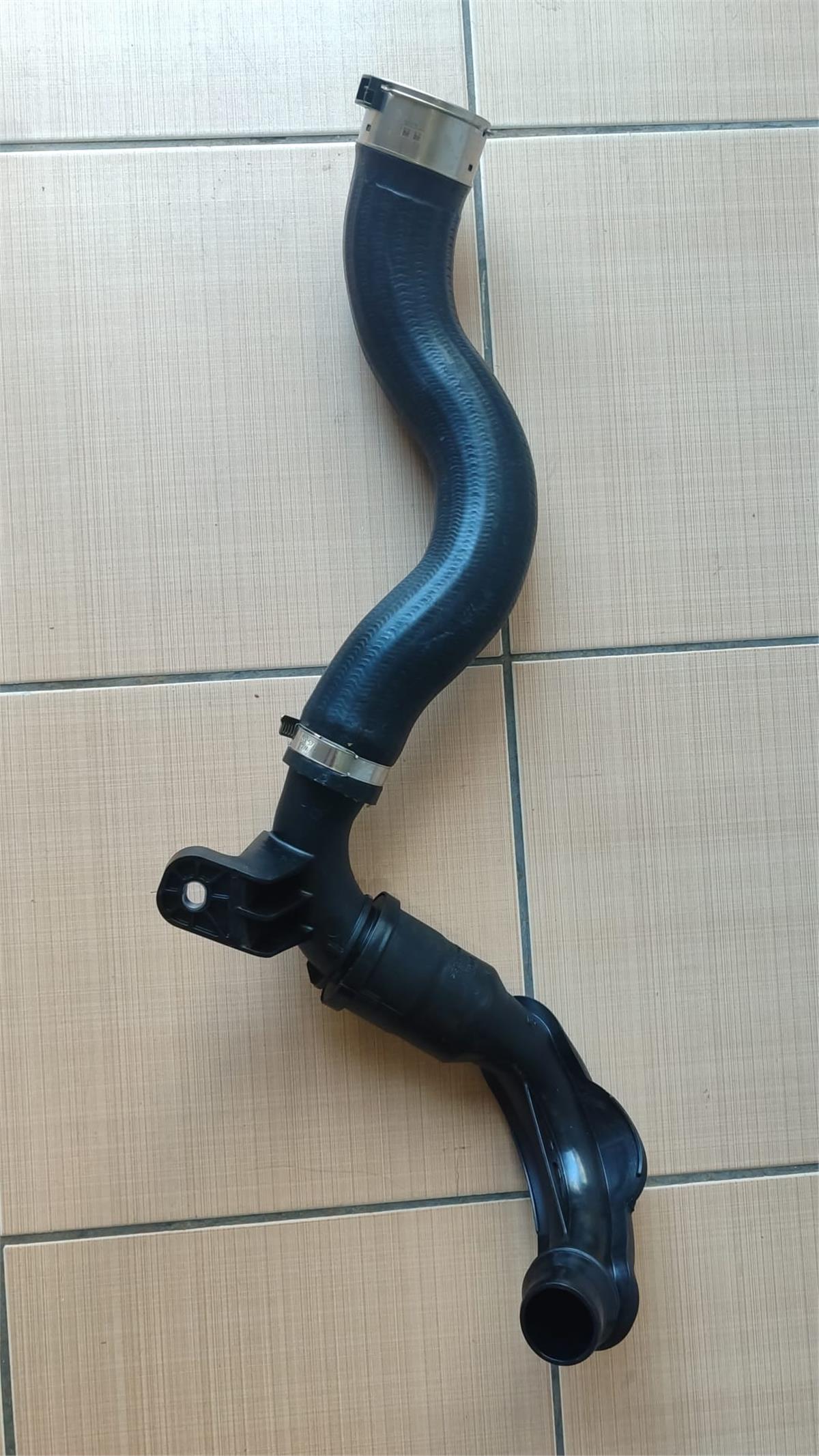 L1B16F072AA TURBO BORUSU FİESTA 7-FOCUS 4-PUMA 1.0